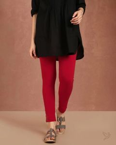 Twin Birds Women Sleek Kurti Pant Lip Stick